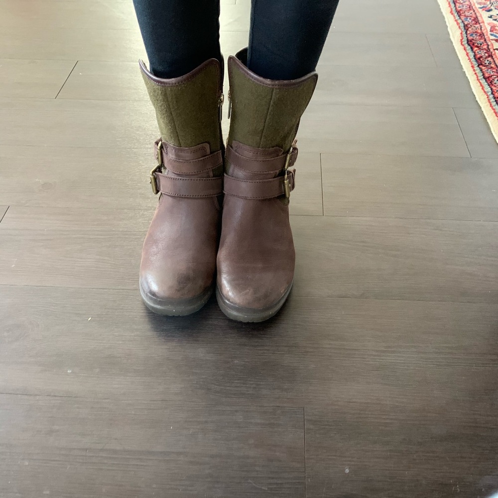 UGG Olive and Brown Boots with Zipper